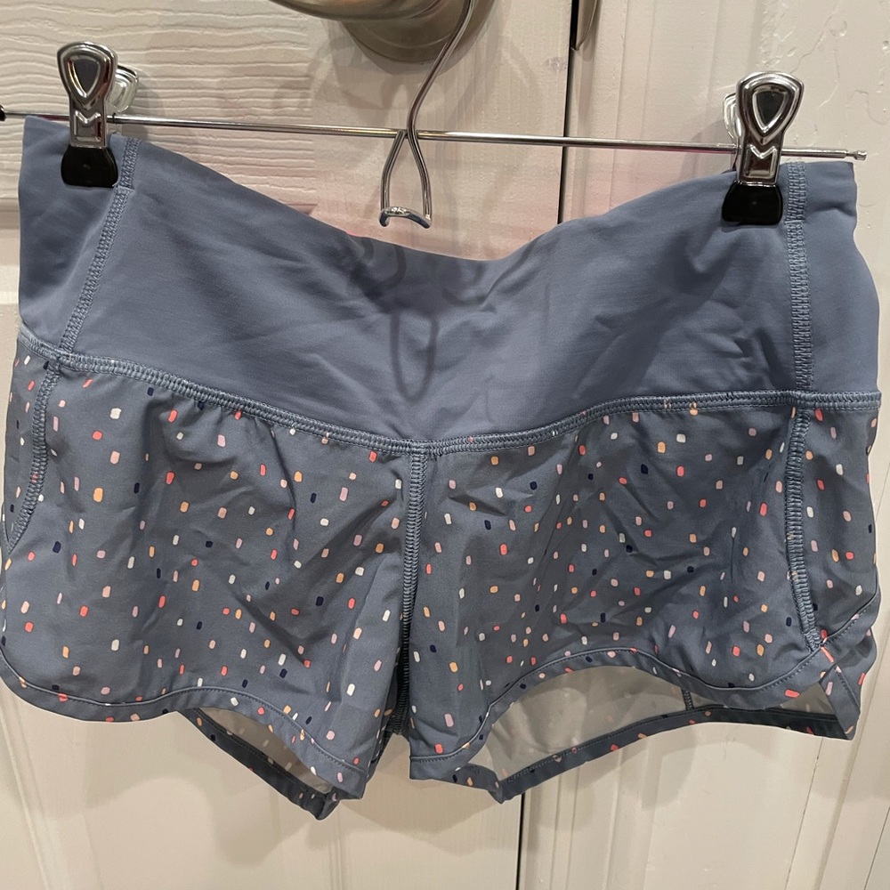 Lululemon Speed Shorts - size 4 - 2.5”